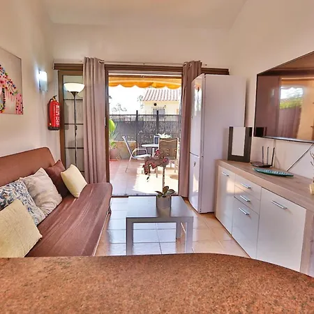 One Bedroom With Shared Pool Furnished Terrace And Wifi At Maspalomas 1 Km Away From The 普拉亚戴尔雷安格莱斯