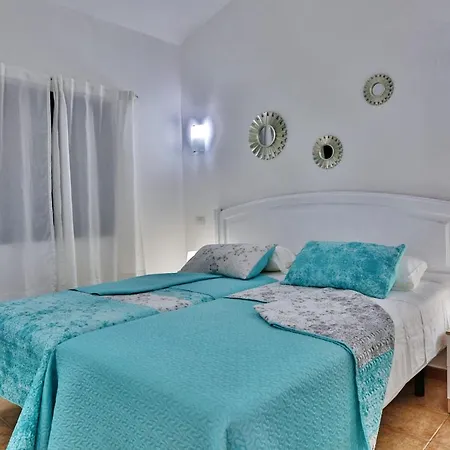 Casa de Férias One Bedroom With Shared Pool Furnished Terrace And Wifi At Maspalomas 1 Km Away From The *