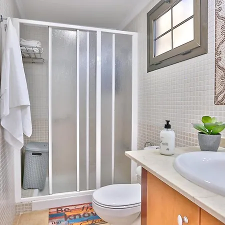 Casa de Férias One Bedroom With Shared Pool Furnished Terrace And Wifi At Maspalomas 1 Km Away From The Playa del Inglés